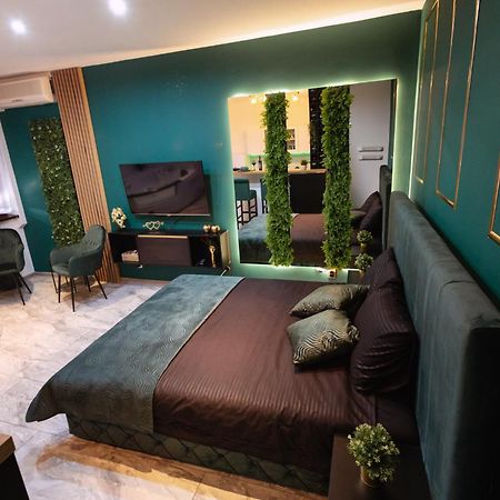 Spanish Apartman 2. Luaran gambar