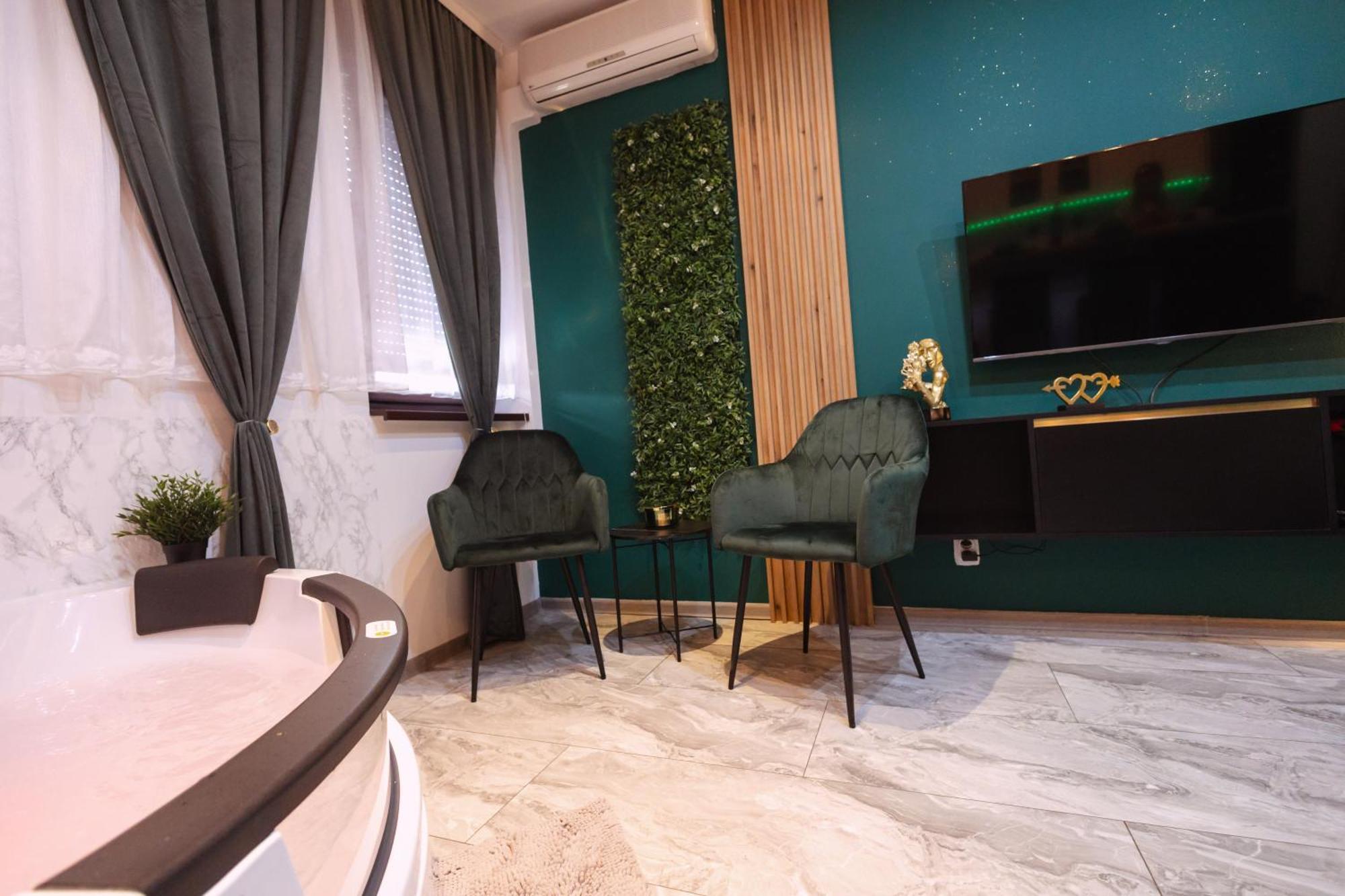 Spanish Apartman 2. Luaran gambar